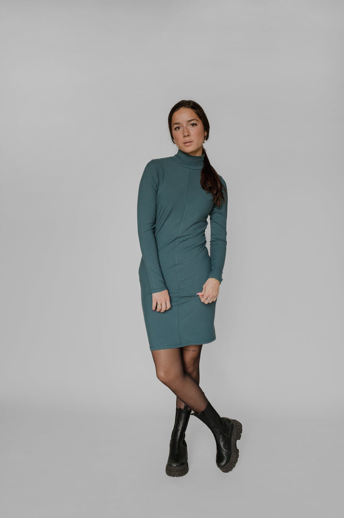 ROBE FEMME À COL HAUT LOUVE DESIGN, 2 couleurs - DM2 SHOP