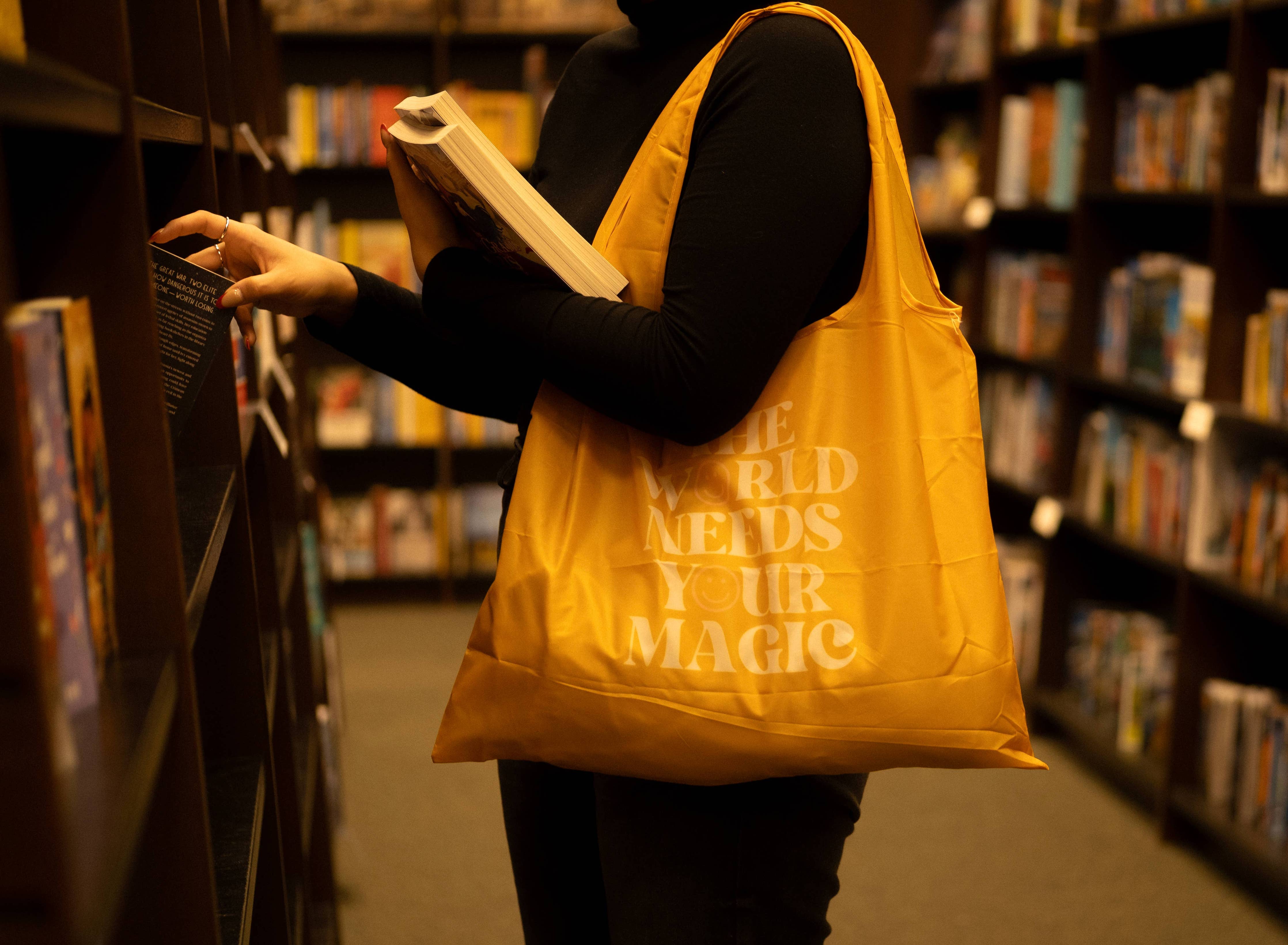 Properly Improper - Sac Cabas Pliable Recyclé Le Monde A Besoin De Ta Magie