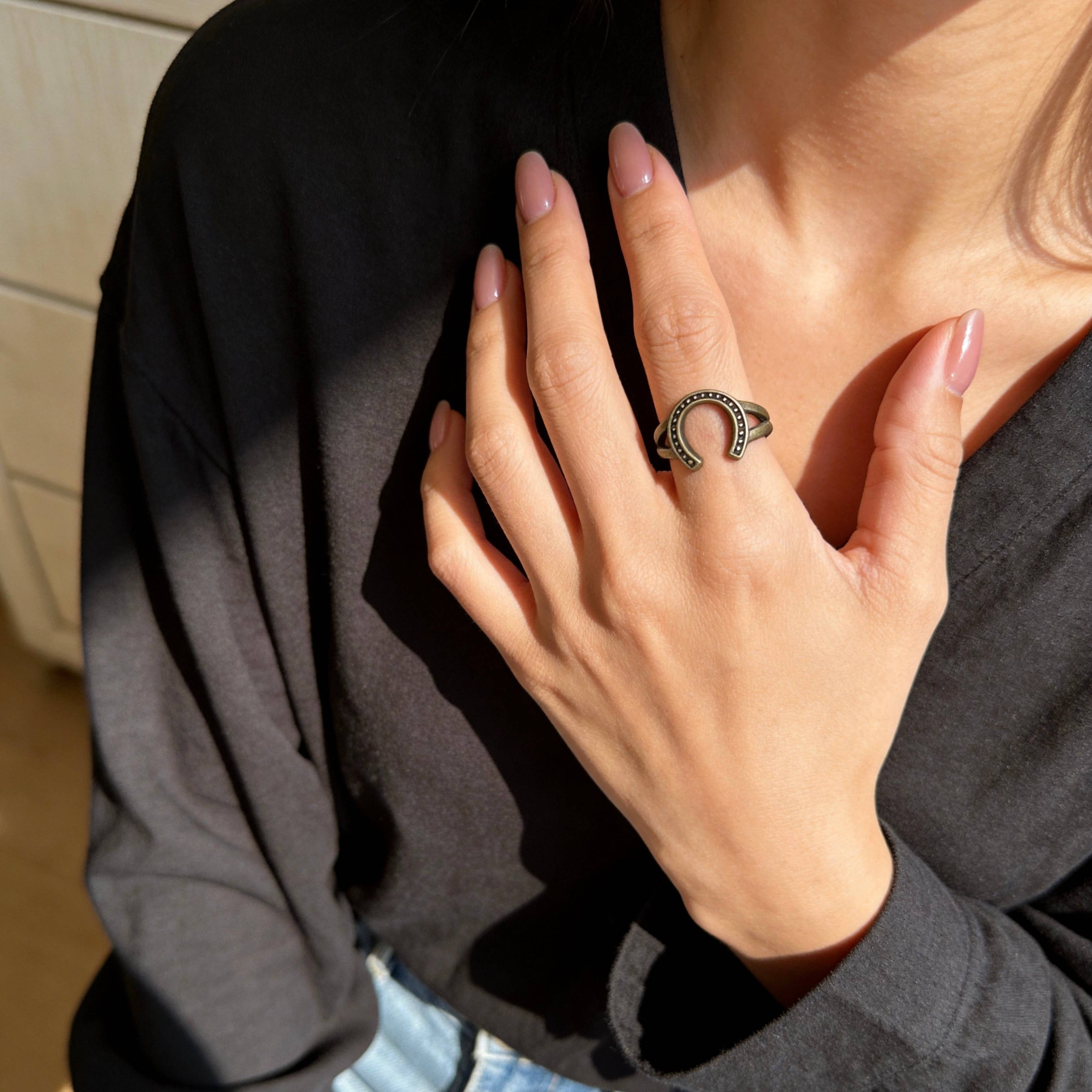AureaJewelry - Bague fer à cheval vintage dorée réglable