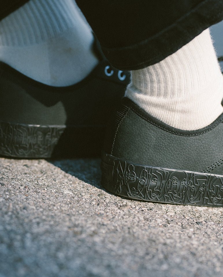 CHAUSSURES SURPLUS BLACK MONTANO GLOBE - DM2 SHOP