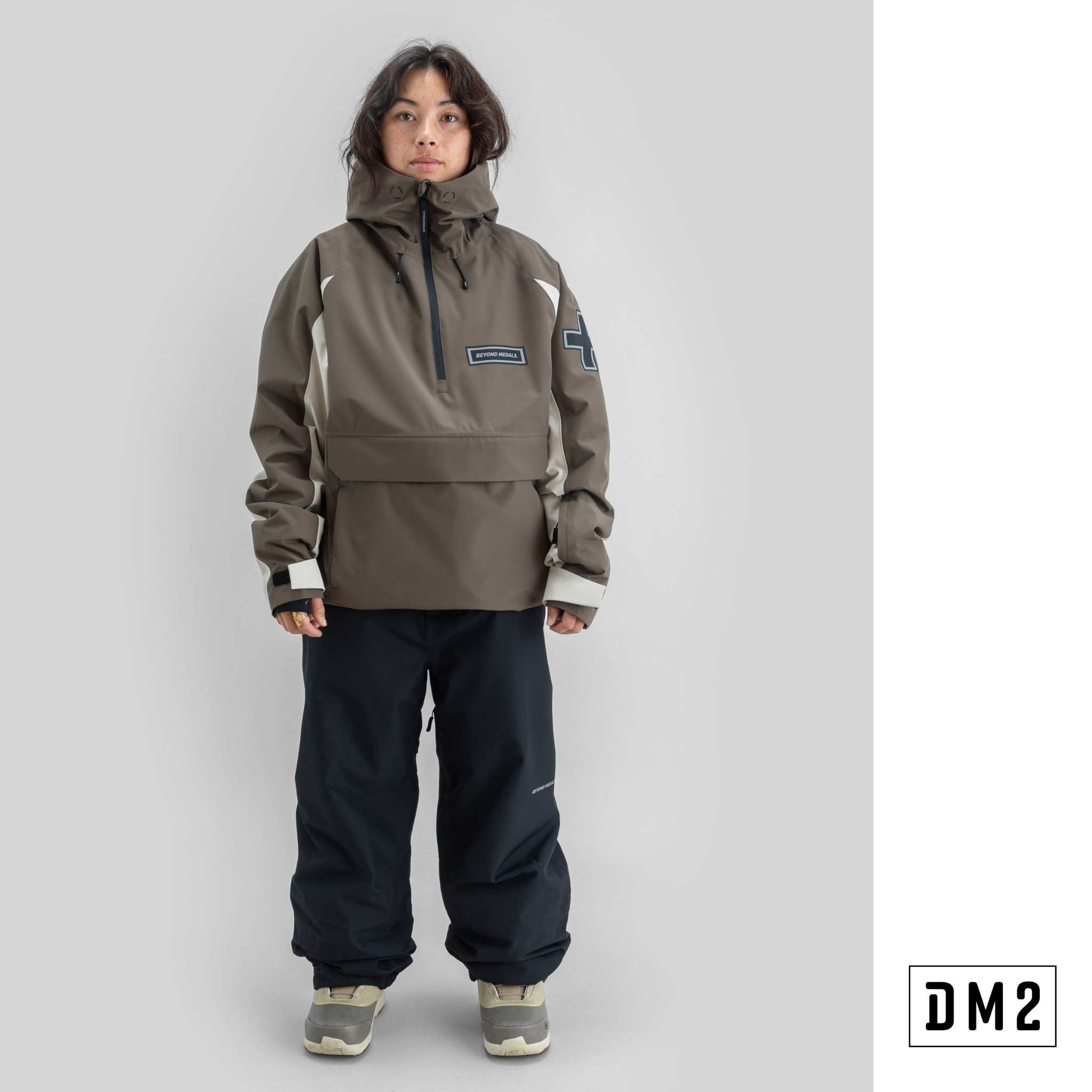RETRO ANORAK - BEYOND MEDALS - BRUN