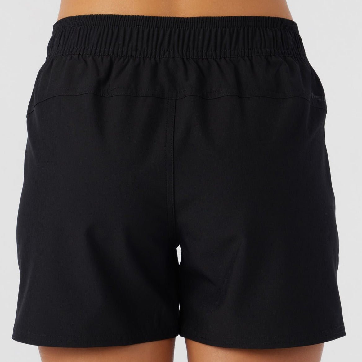 BOARDSHORT FEMME JETTIE NOIR - DM2 SHOP
