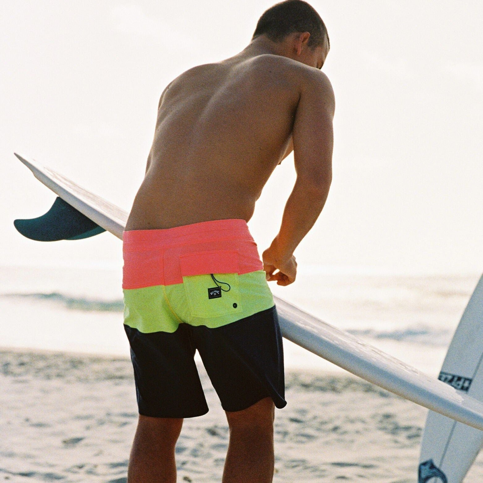 BOARDSHORT HOMME TRIBONG PRO NEON BILLABONG - DM2 SHOP