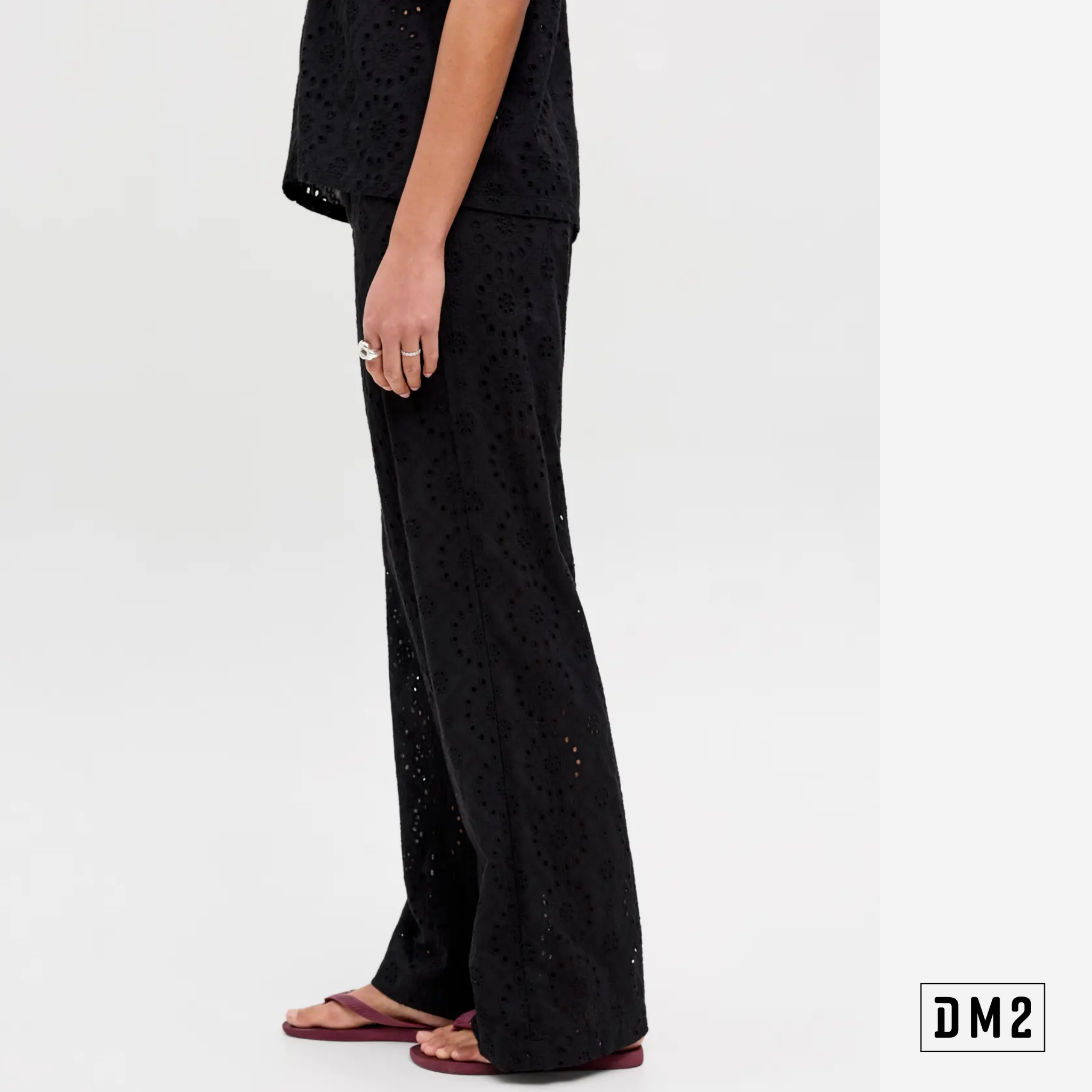 jjxx-layla-millie-broderie-pantalon-noir-femme-DM2-S6