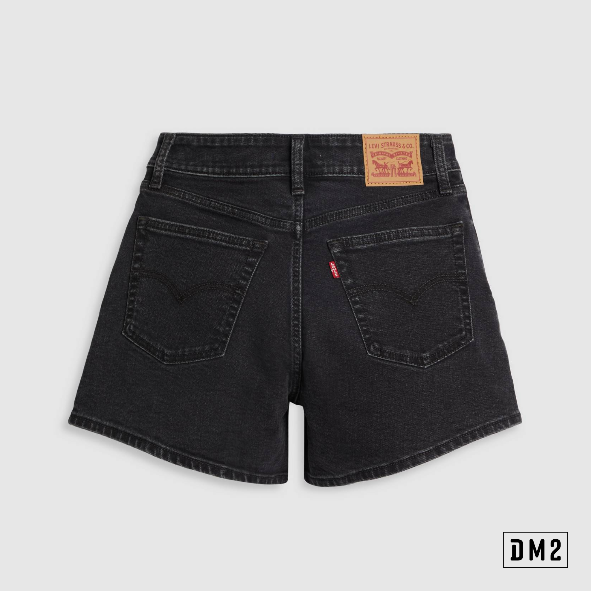 levis-a-line-short-noir-short-femme-dm2-p26