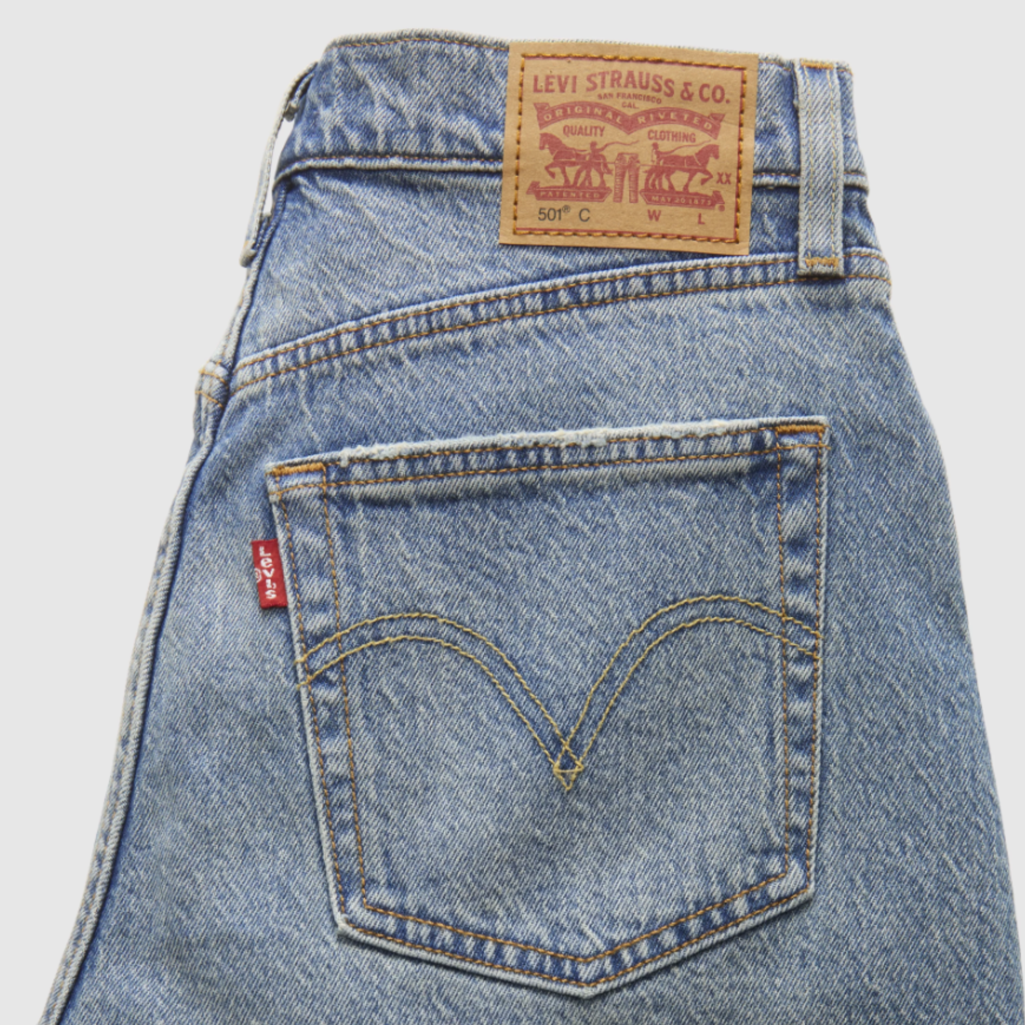 levis-short-femme-501-curve-SIGN-OF-SUCCESS-DM2