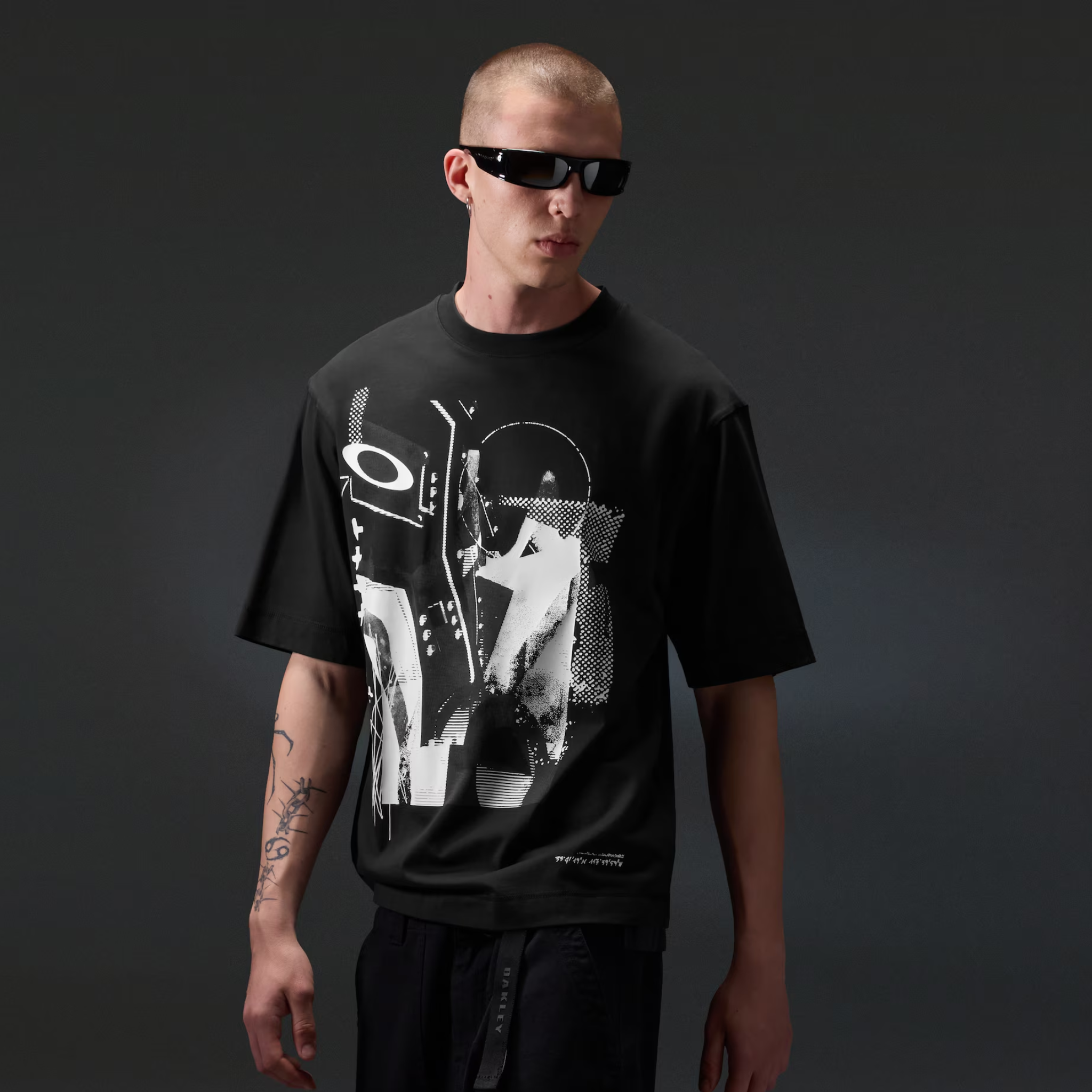oakley-echo-mod-one-t-shirt-homme-DM2