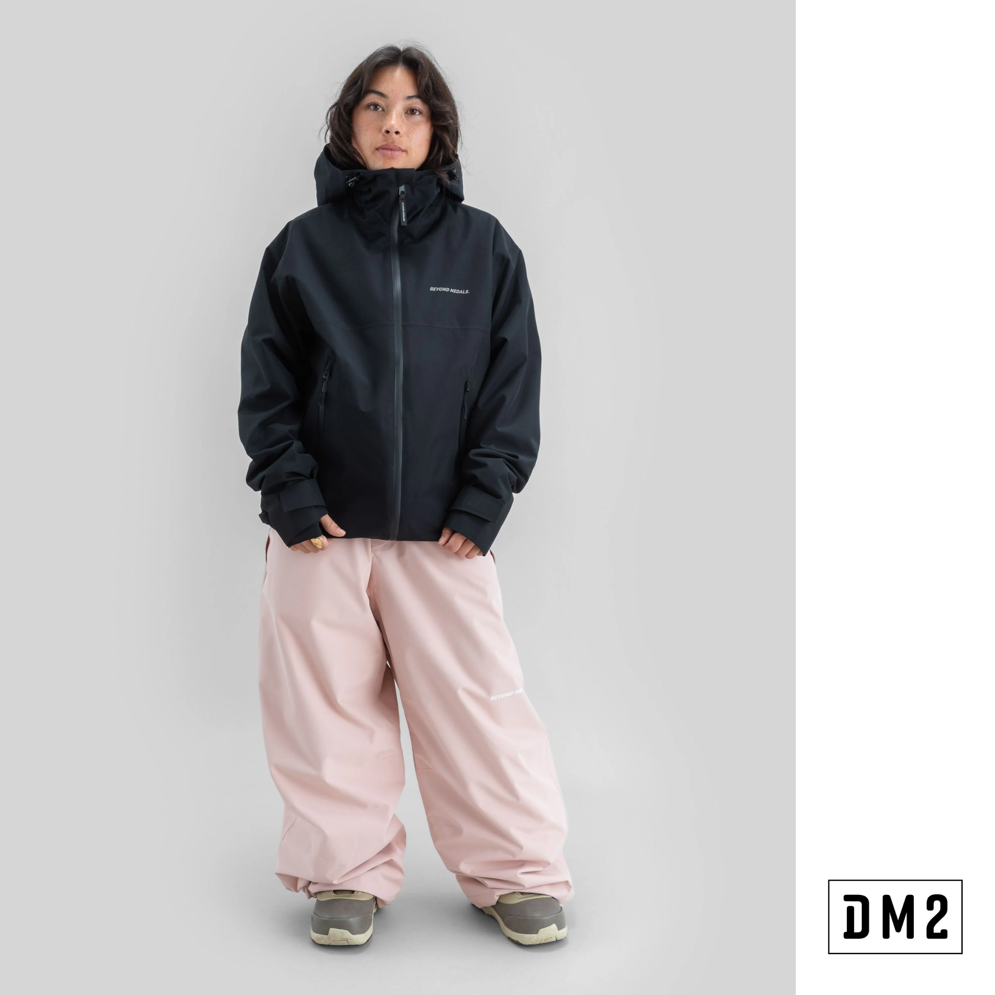 park-jacket-manteau-shell-beyond-medals-black-DM2
