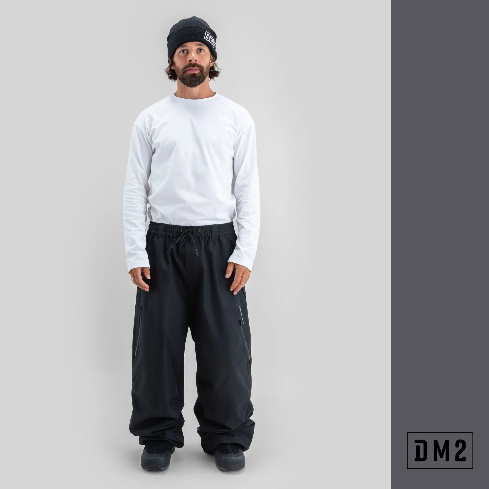 park-pants-pantalon-snow-noir-beyond-medals-DM2