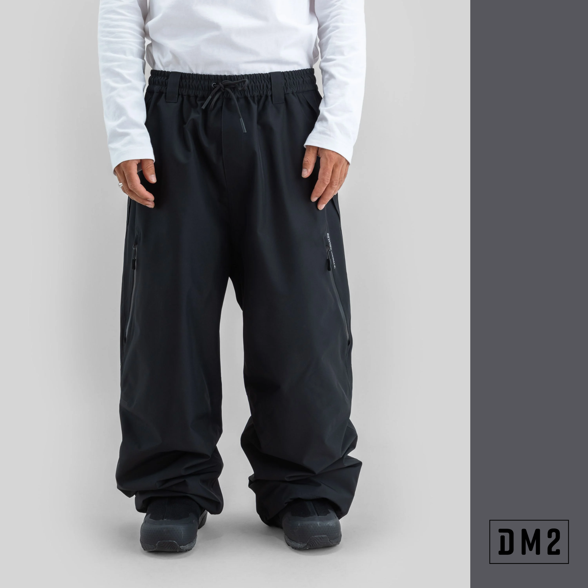 park-pants-pantalon-snow-noir-beyond-medals-DM2