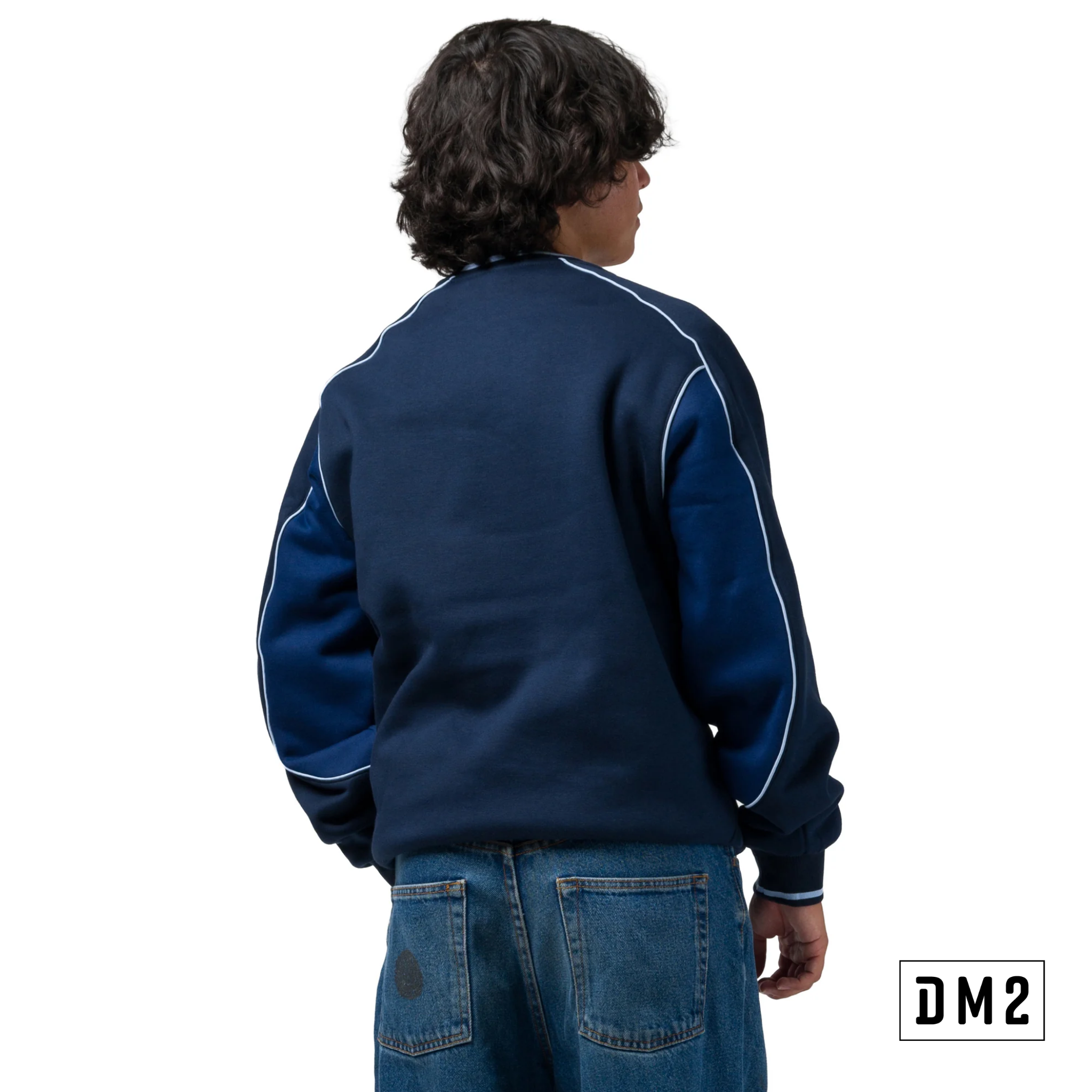team-crewneck-fleece-snow-souvenir-DM2