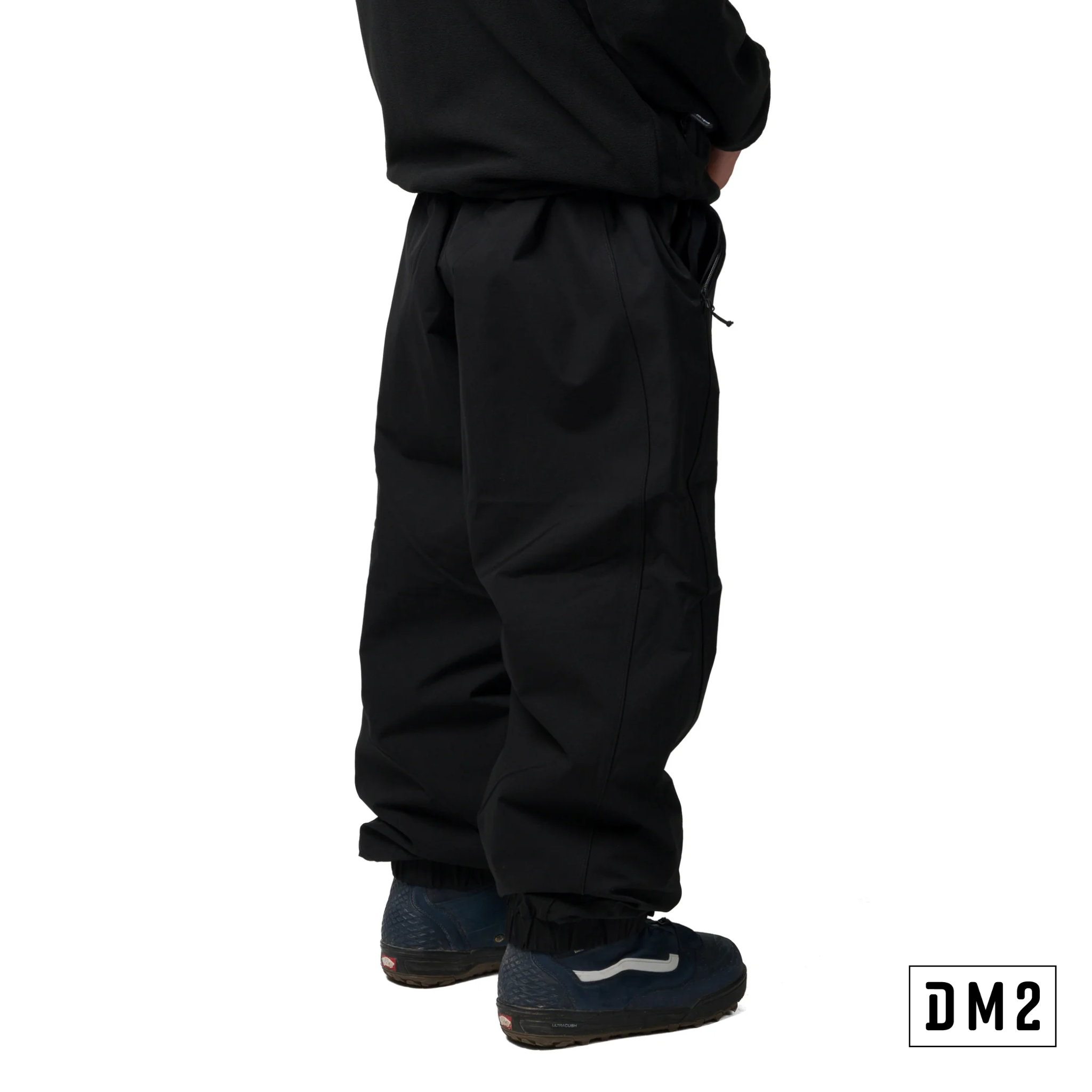 track-pant-snow-pant-isole-souvenir-noir-dm2