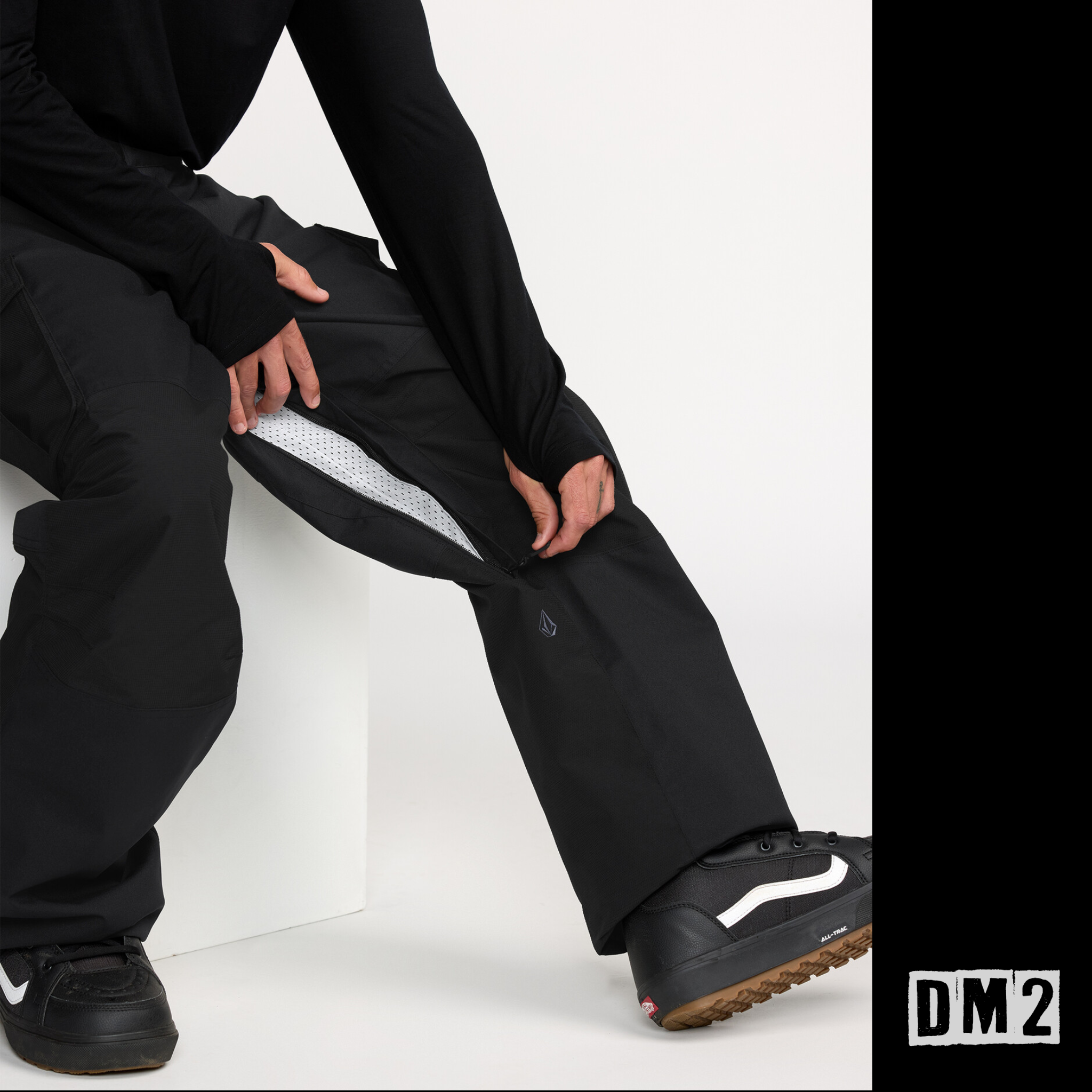 volcom-nwrk-baggy-snow-pant-noir-dm2