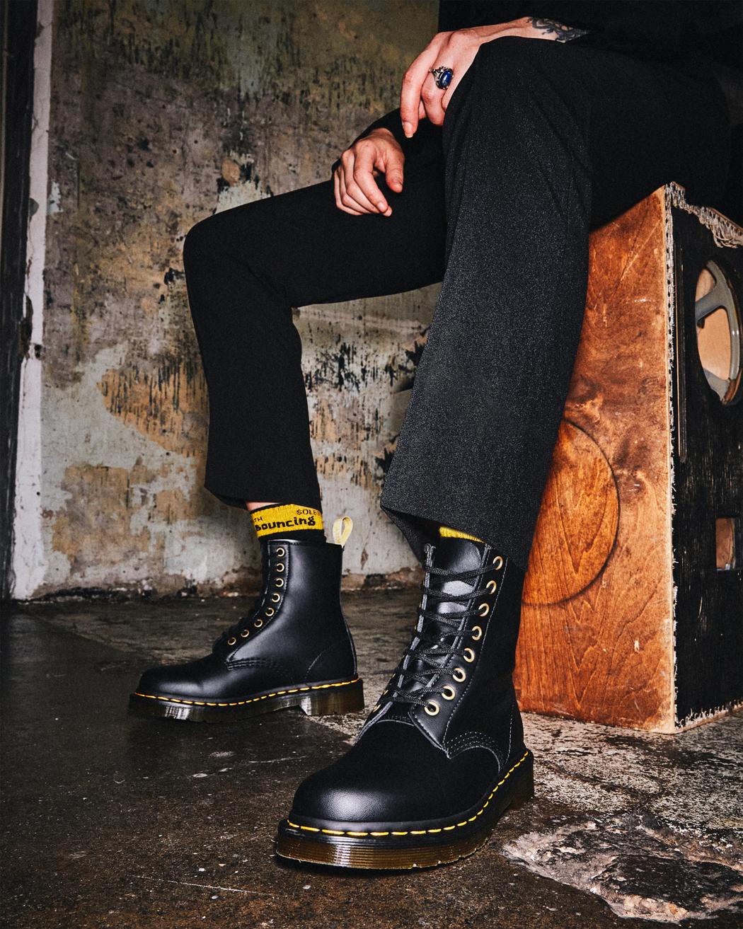 DR.MARTENS BOTTILLON UNISEXE 1460 VEGAN - DM2 SHOP